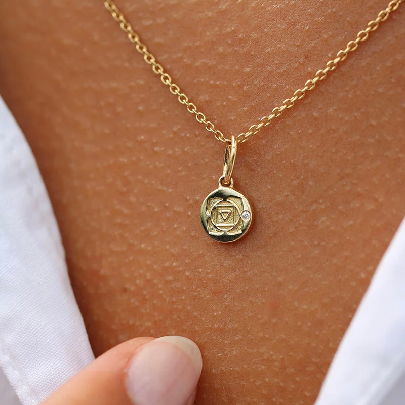 Ro Copenhagen Inner Peace Rodchakra Vedhæng 18 kt. Guld